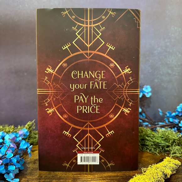 FairyLoot February 2021 This Golden Flame by Emily Victoria - Picture 3 of 8